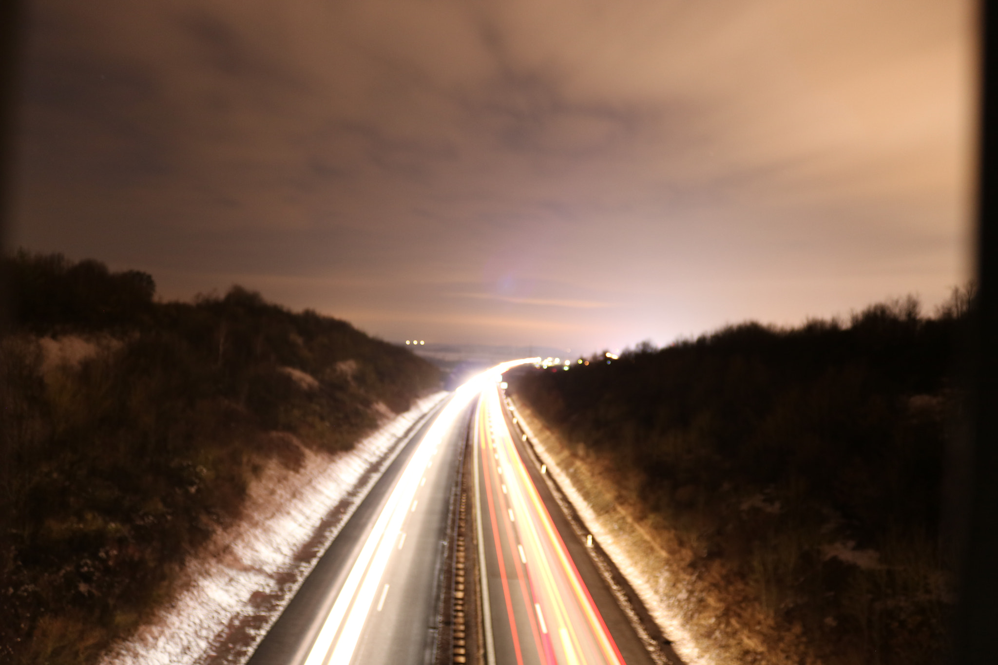 Canon EOS 750D (EOS Rebel T6i / EOS Kiss X8i) sample photo. Autobahn bei nacht photography