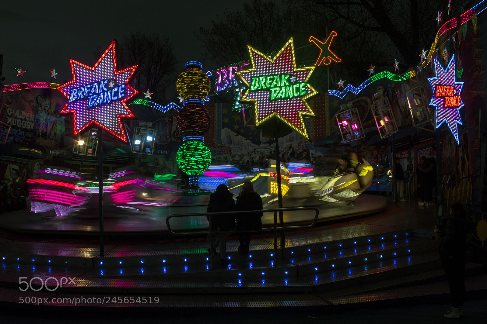 Canon EOS 600D (Rebel EOS T3i / EOS Kiss X5) sample photo. Evening at the fair photography