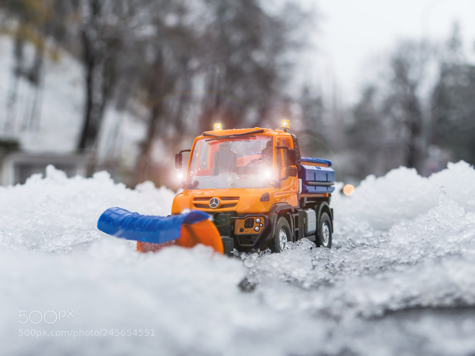 Panasonic Lumix DMC-FZ300 sample photo. Mercedes-benz unimog. scale model 1:87. photography