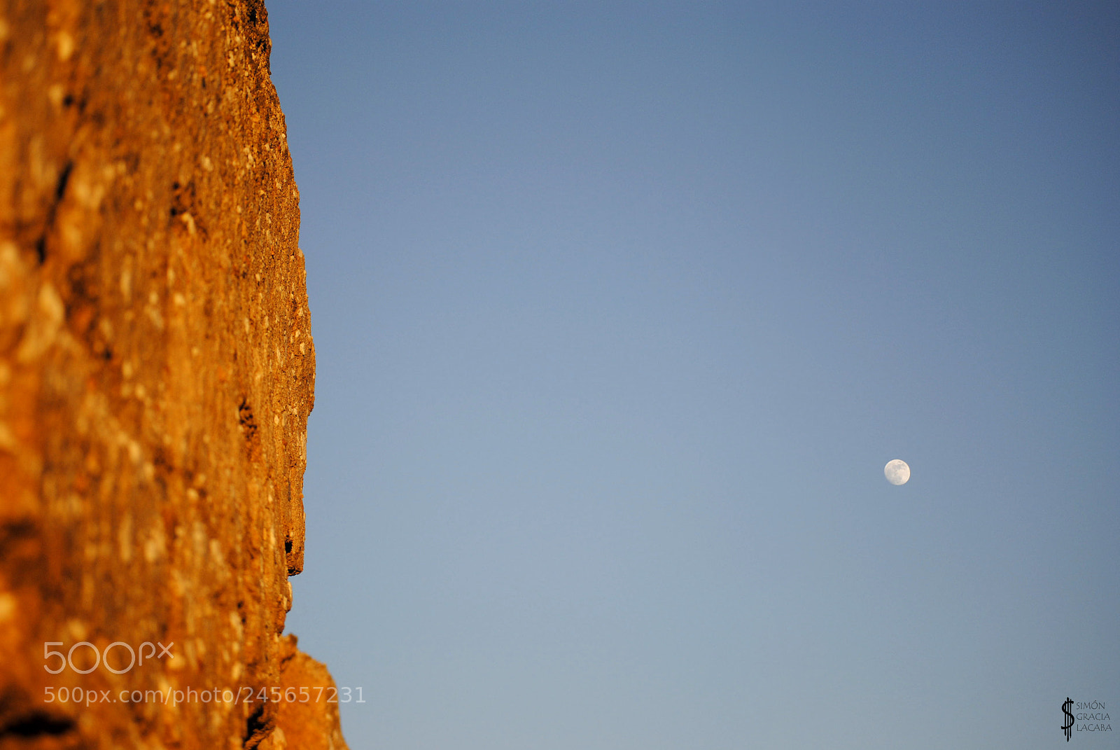 Nikon D3000 sample photo. The moon and the photography