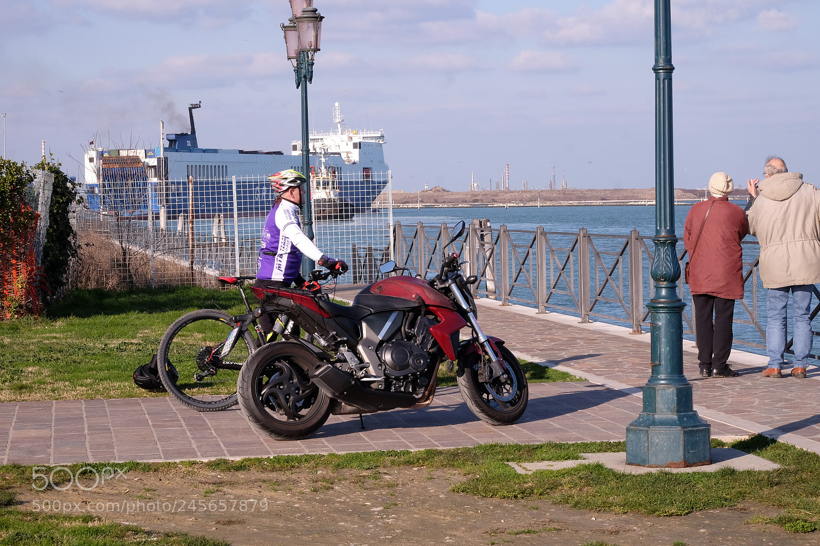 Fujifilm X-T1 sample photo. Various means of transport photography