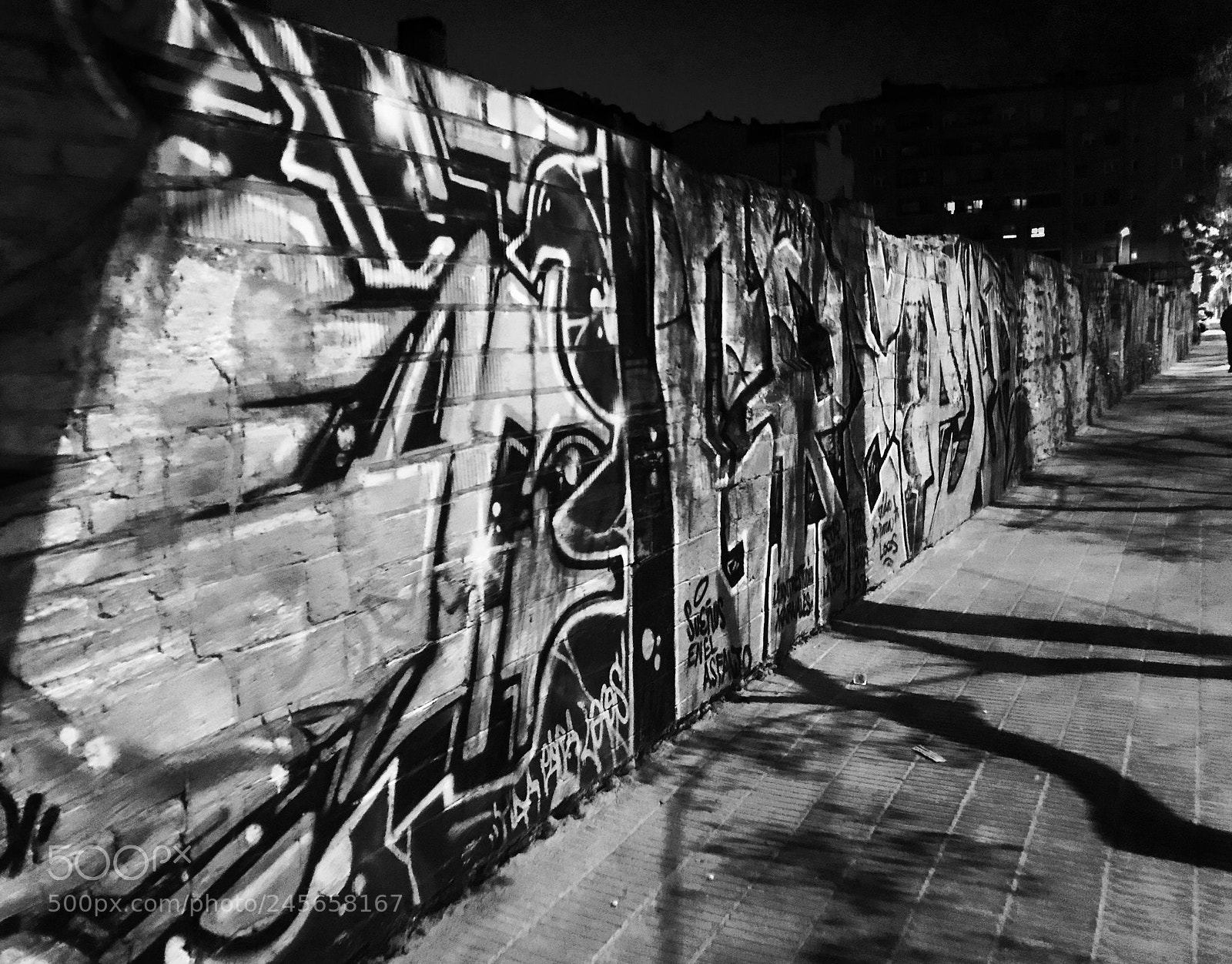 Apple iPhone 7 Plus sample photo. Graffiti photography