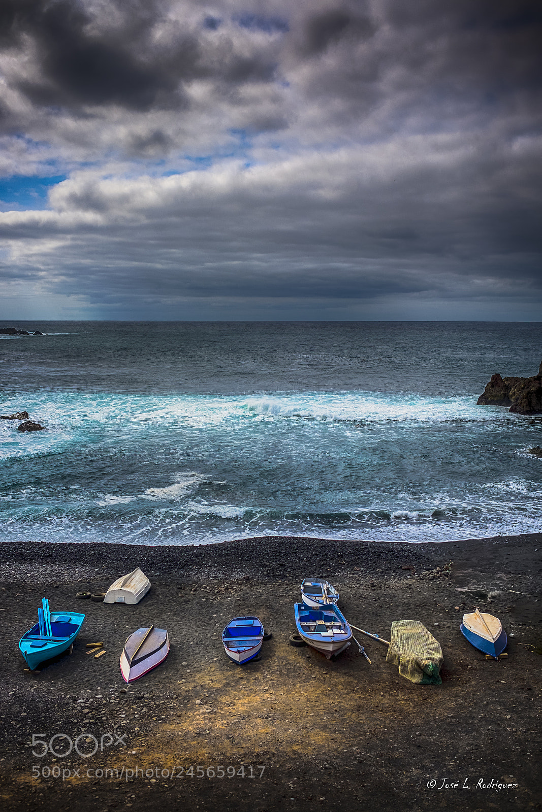 Fujifilm X-T1 sample photo. Playa con barcas. photography