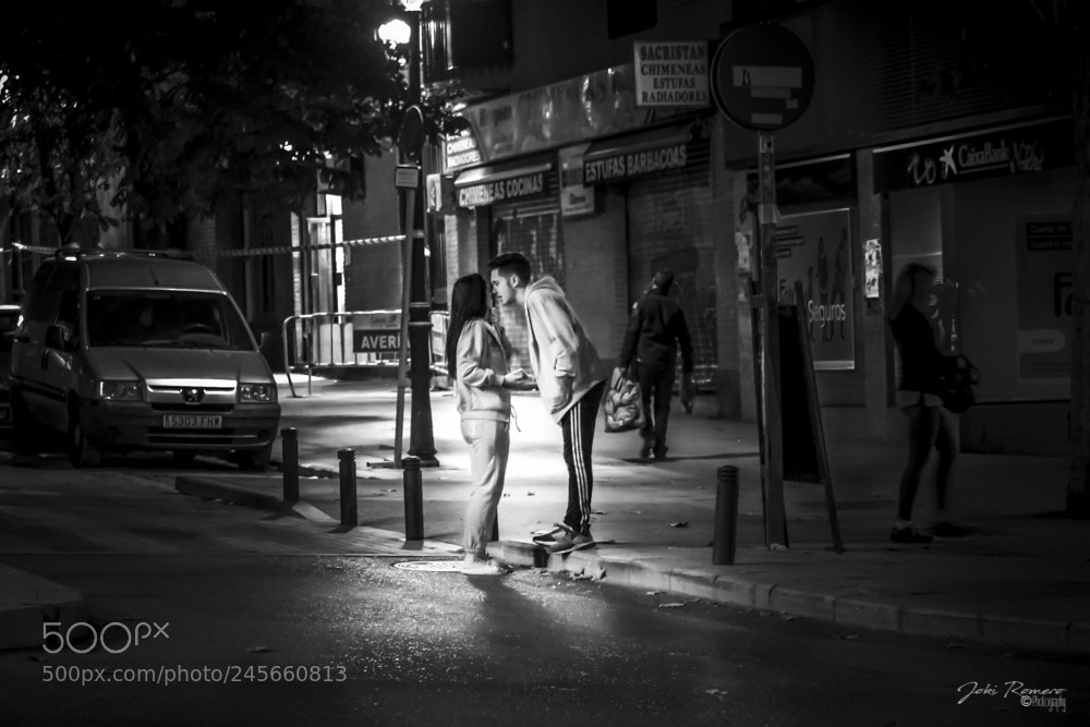 Canon EOS 750D (EOS Rebel T6i / EOS Kiss X8i) sample photo. Urban love photography