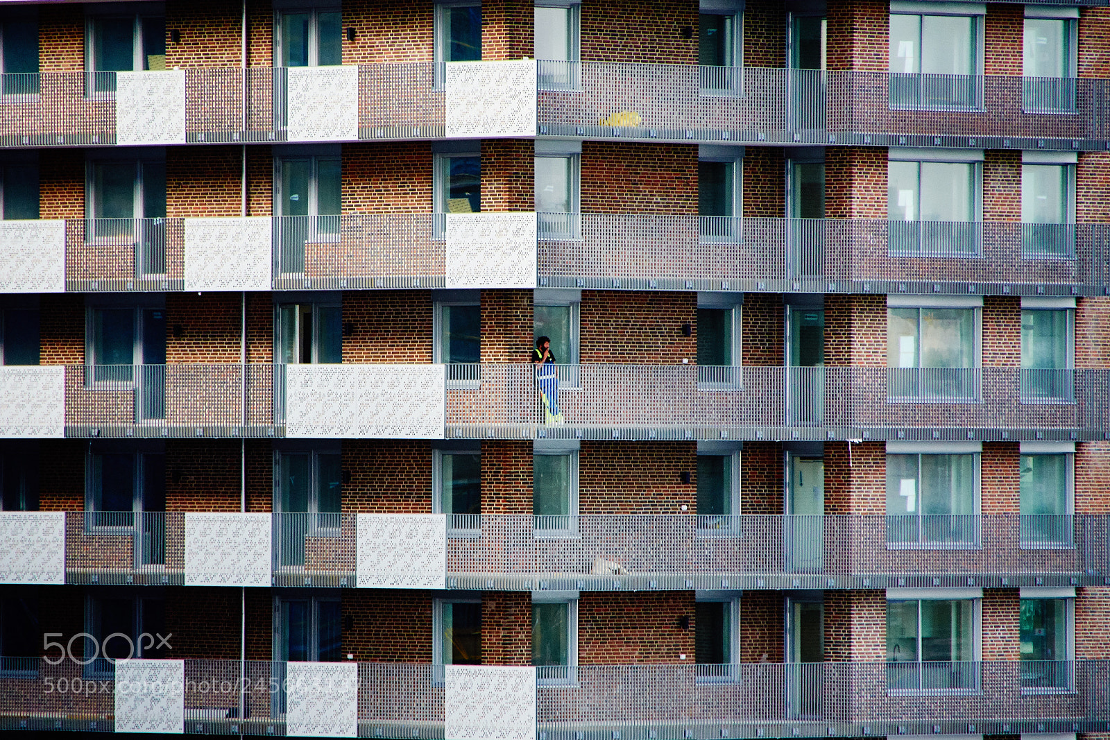 Nikon D5100 sample photo. Urban smoker photography