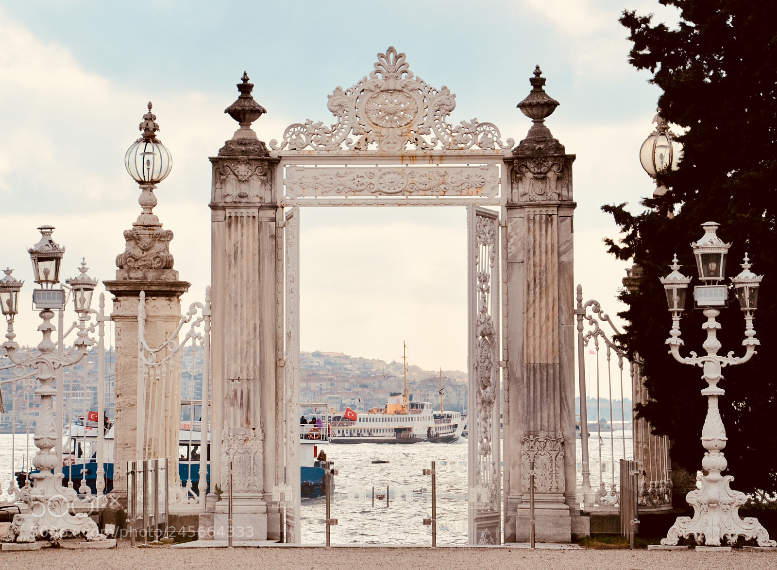 Nikon D5100 sample photo. A gate to the photography