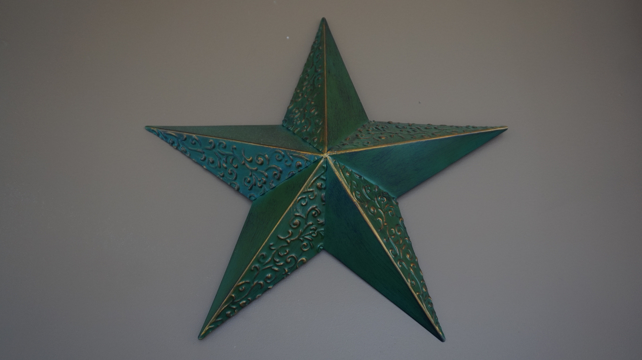 Sony Alpha a5000 (ILCE 5000) + Sony E 18-50mm F4-5.6 sample photo. Star metal art photography