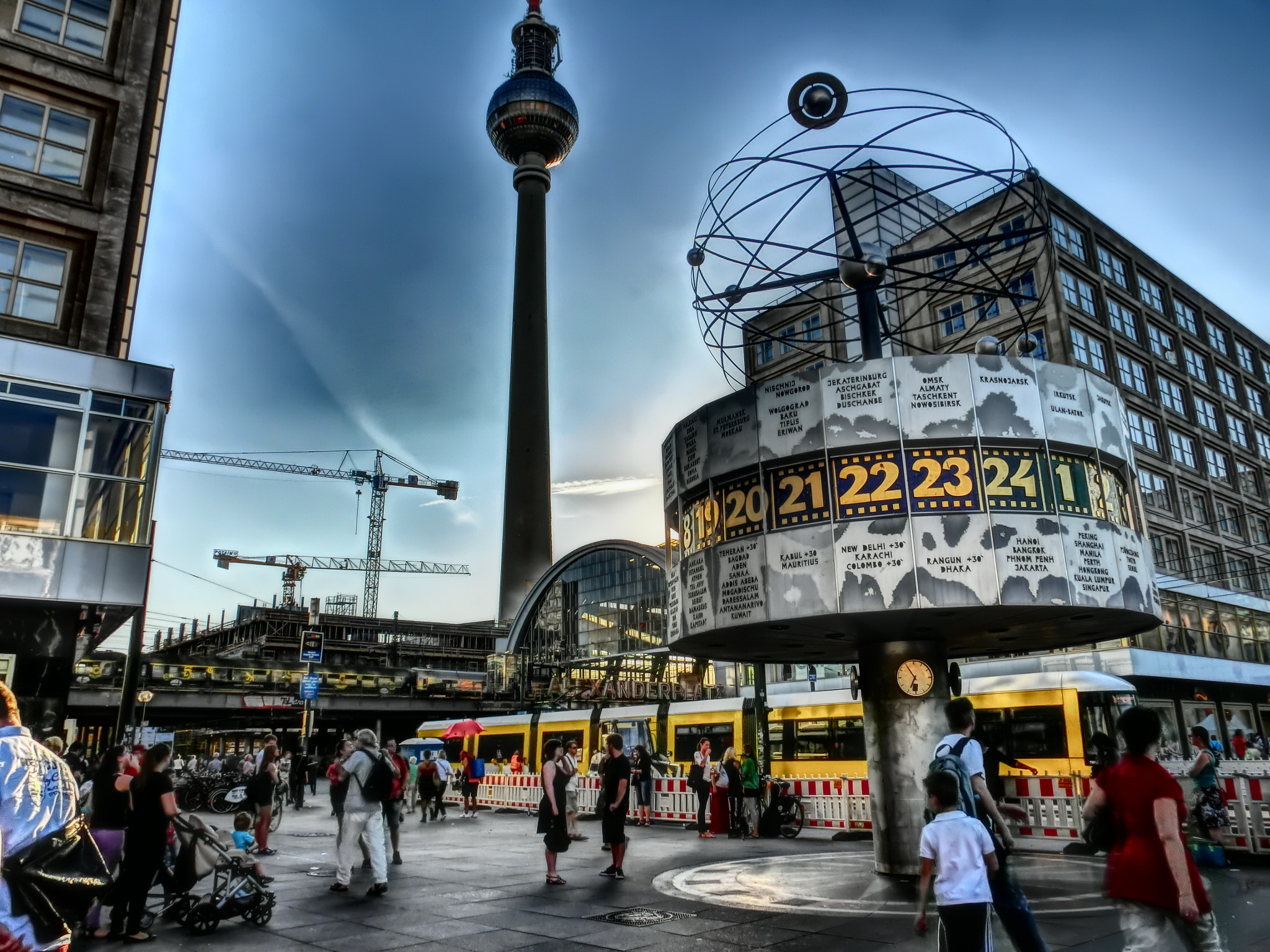 CASIO EX-ZR400 sample photo. Berlin feelings photography