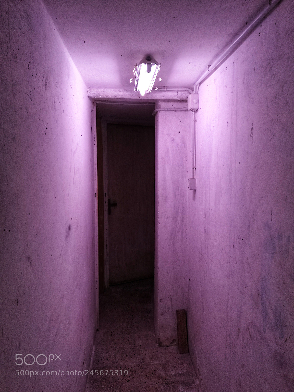 HUAWEI Mate 8 sample photo. Spooky hallway photography