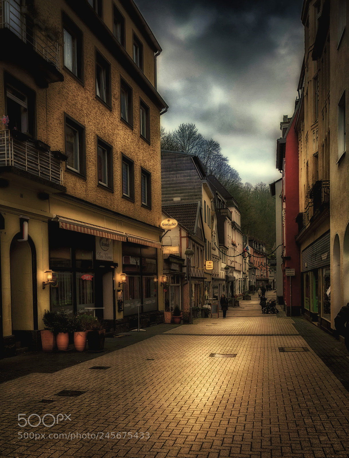 Nikon D5200 sample photo. A town wakes up photography