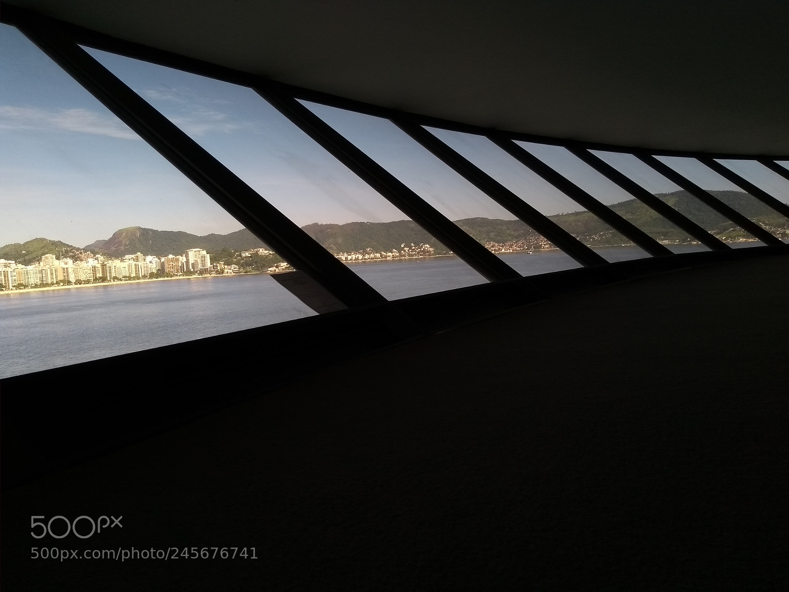 Motorola Moto G (5S) sample photo. Museum city photography