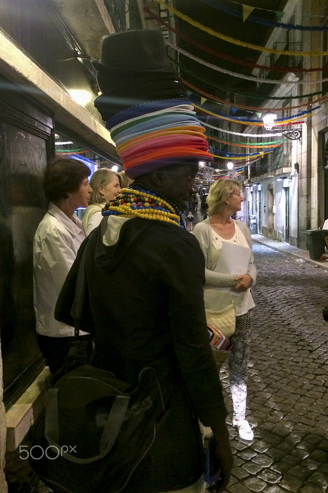 Apple iPhone 5s (UK+Europe+Asia+China) sample photo. The hat seller photography
