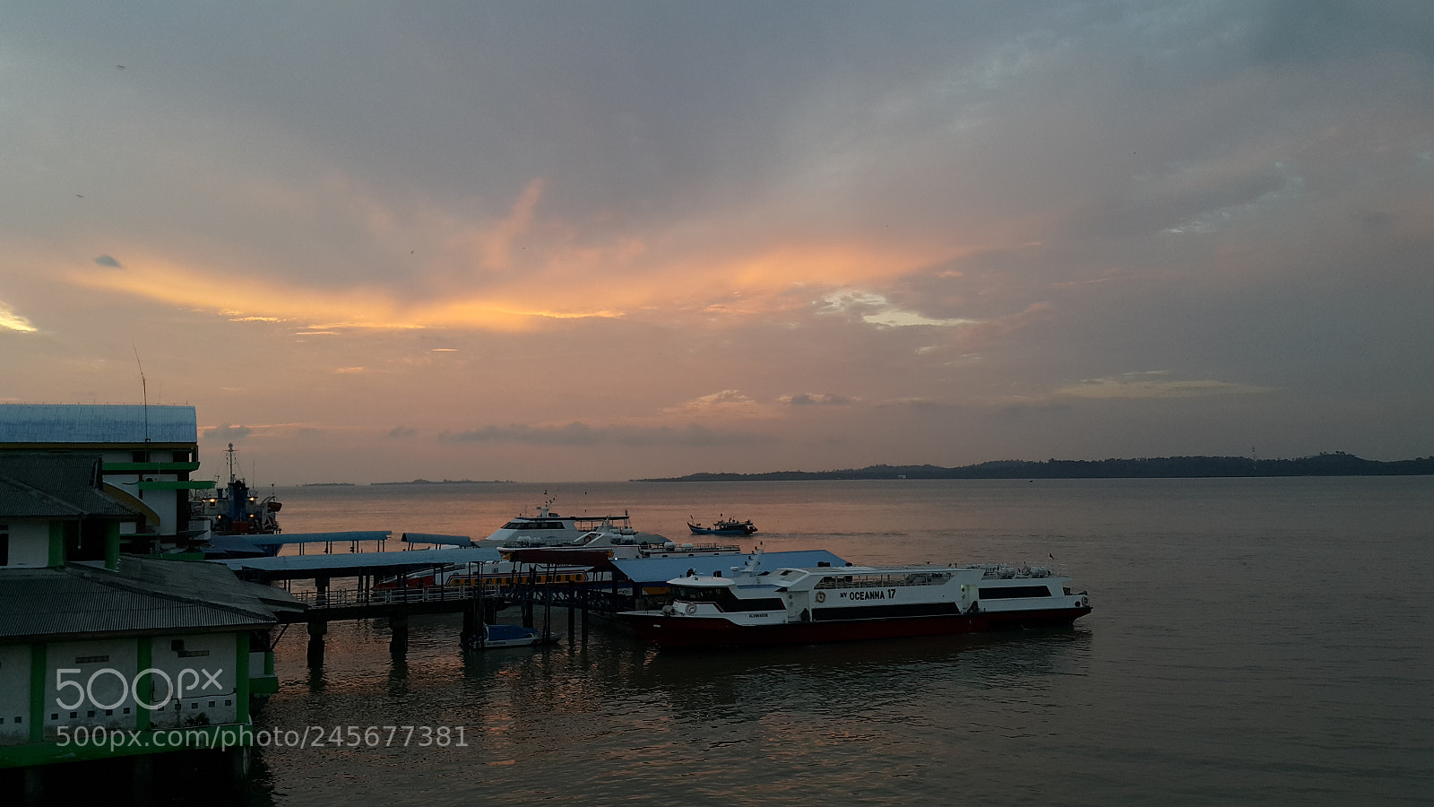 Samsung Galaxy Note4 sample photo. Sunrise at karimun port photography