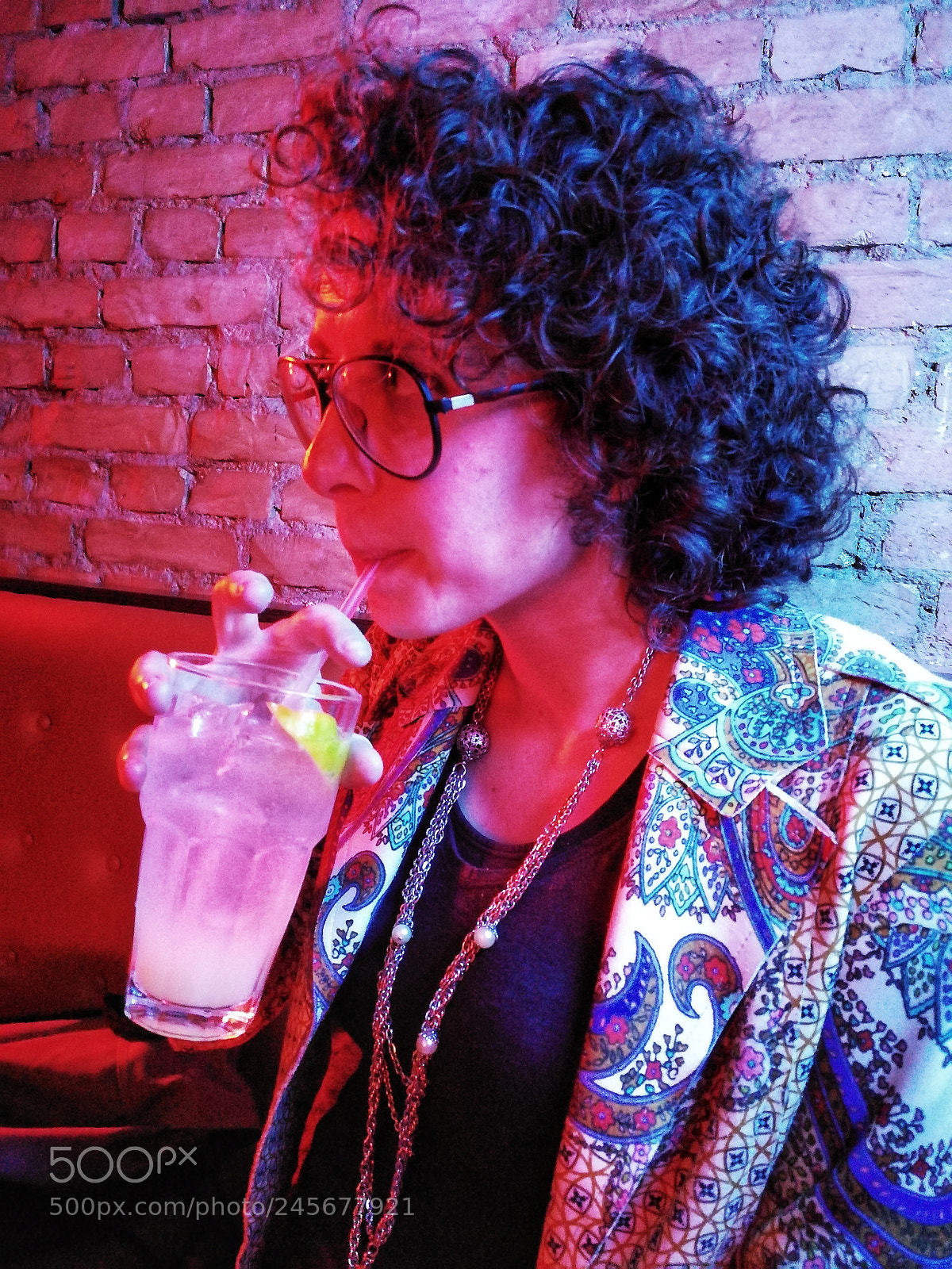 HUAWEI Mate 9 sample photo. Drinking girl photography