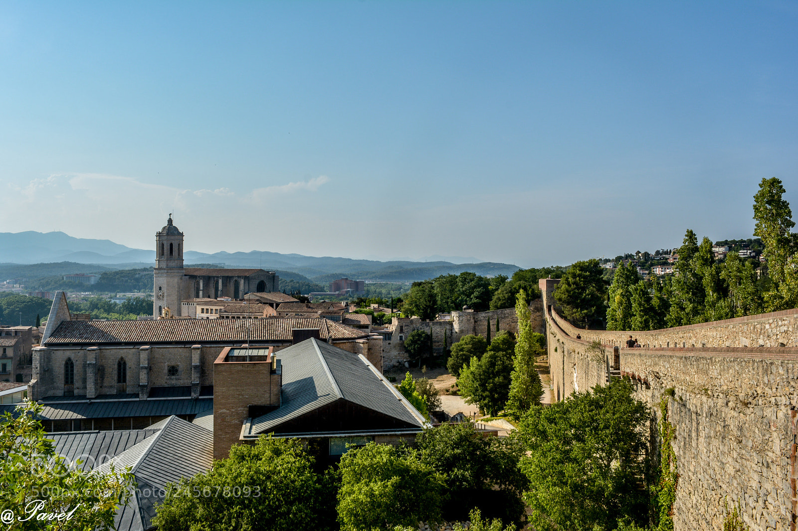 Nikon D5200 sample photo. Old city girona photography