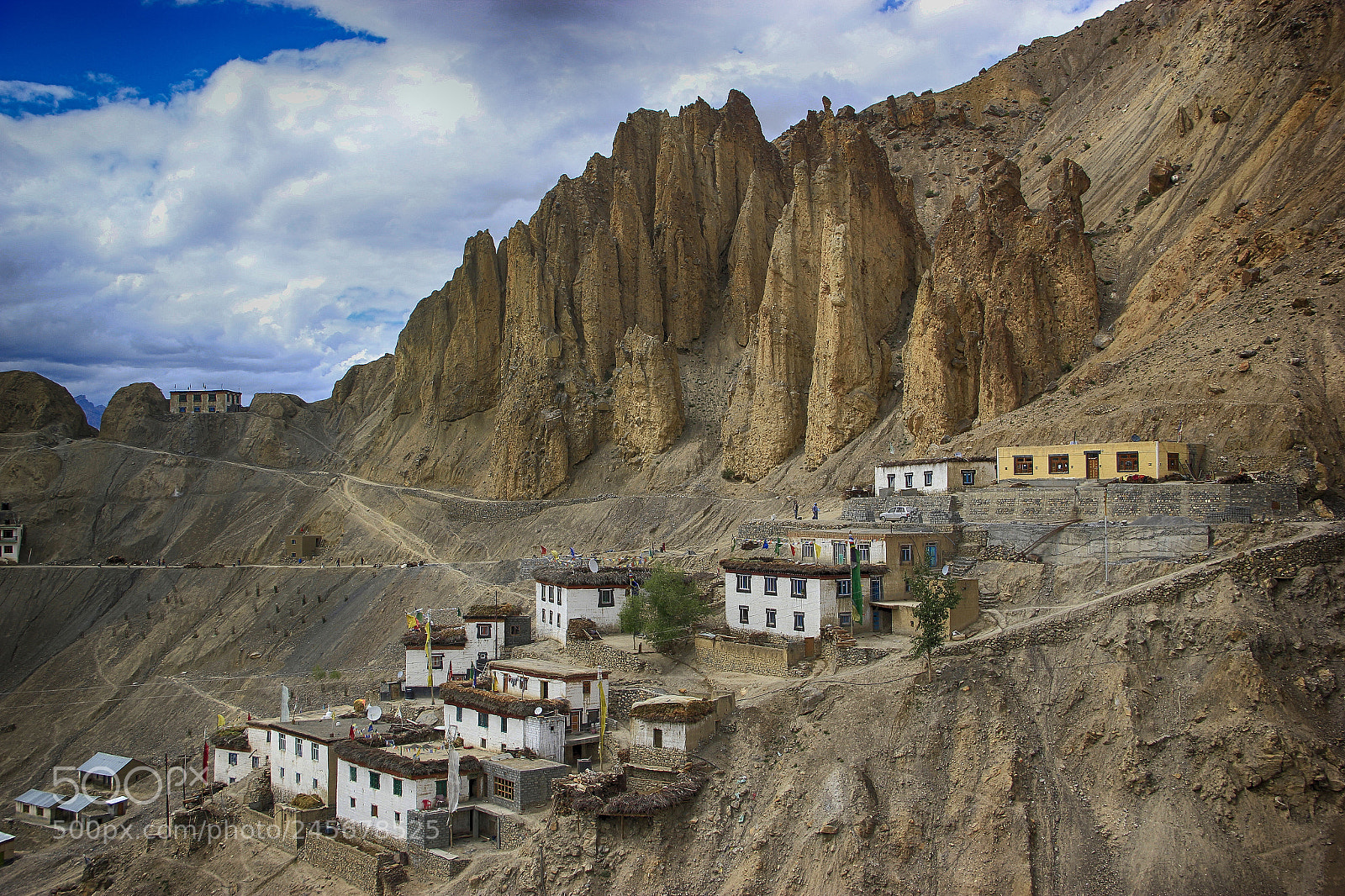 Canon EOS 550D (EOS Rebel T2i / EOS Kiss X4) sample photo. Dhankar monastary photography