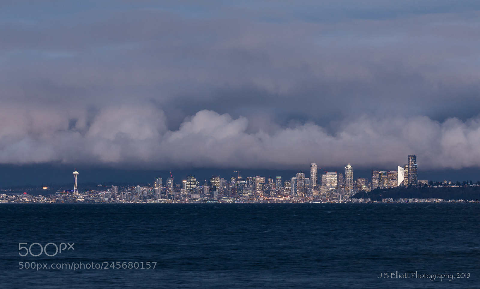 Canon EOS 5D Mark IV sample photo. Storm clouds over seattle photography