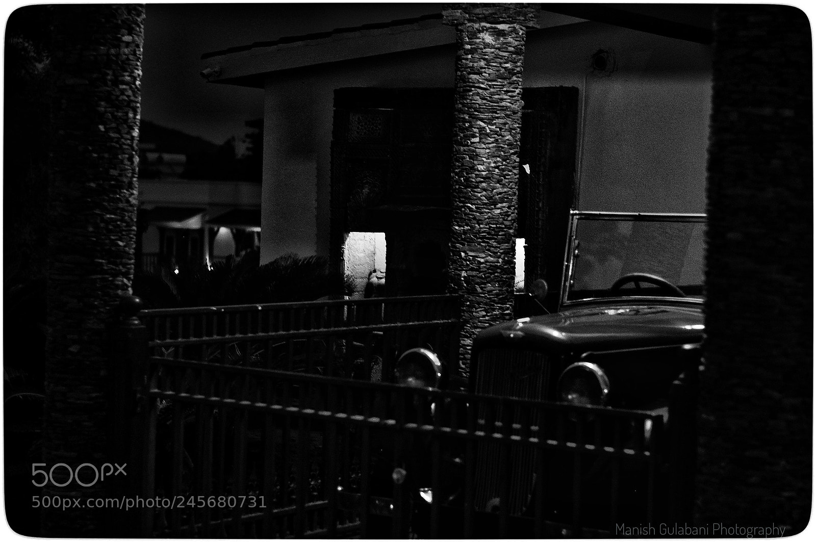 Nikon D5000 sample photo. Vintage corner photography