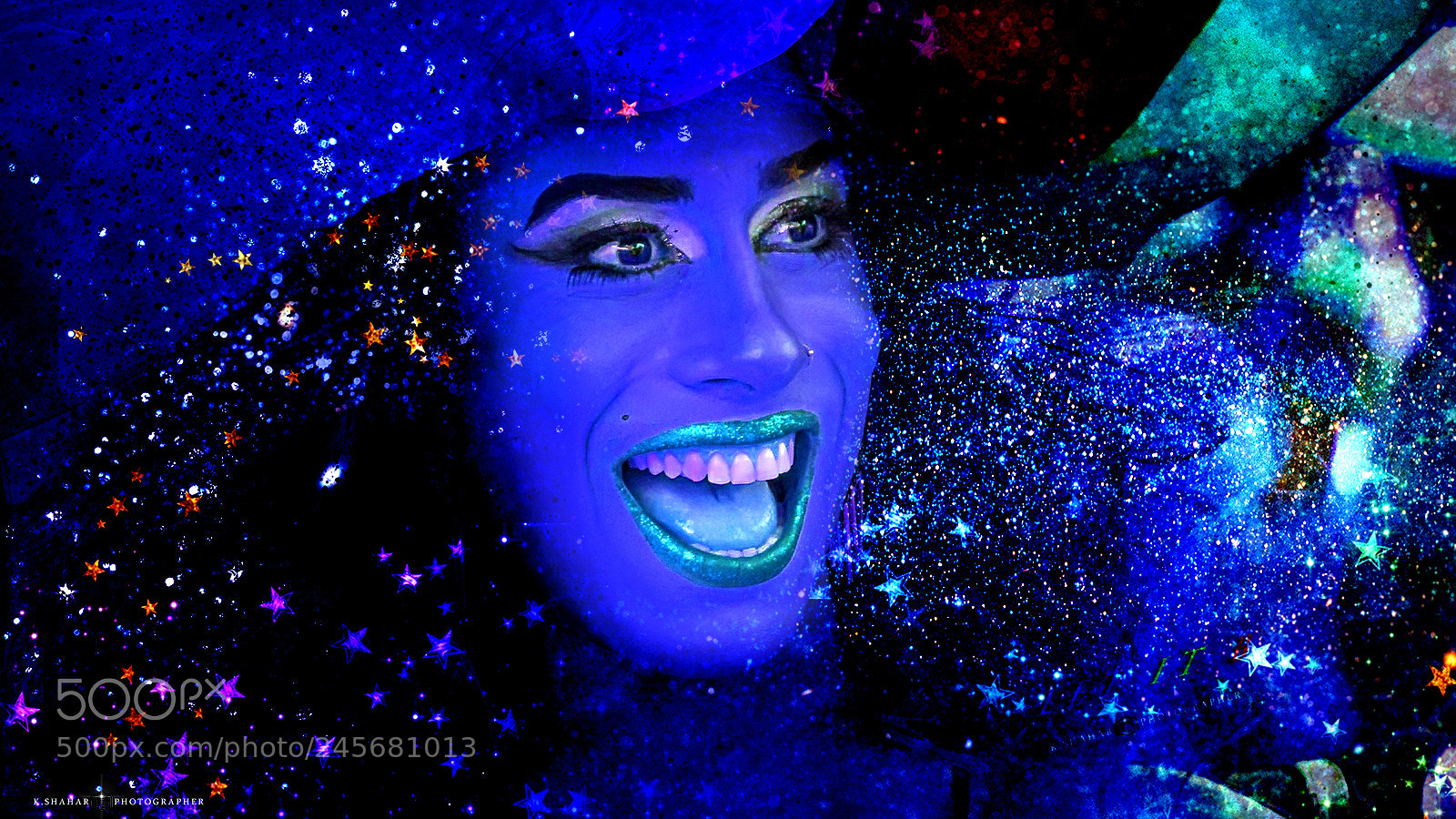 Canon EOS 7D Mark II sample photo. People in happy colors photography