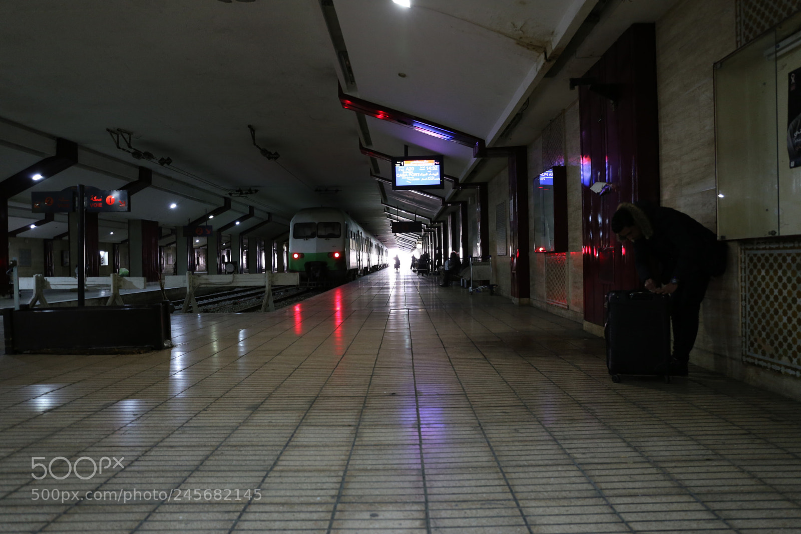 Canon EF 24-70mm F4L IS USM sample photo. カサブランカ空港駅 photography