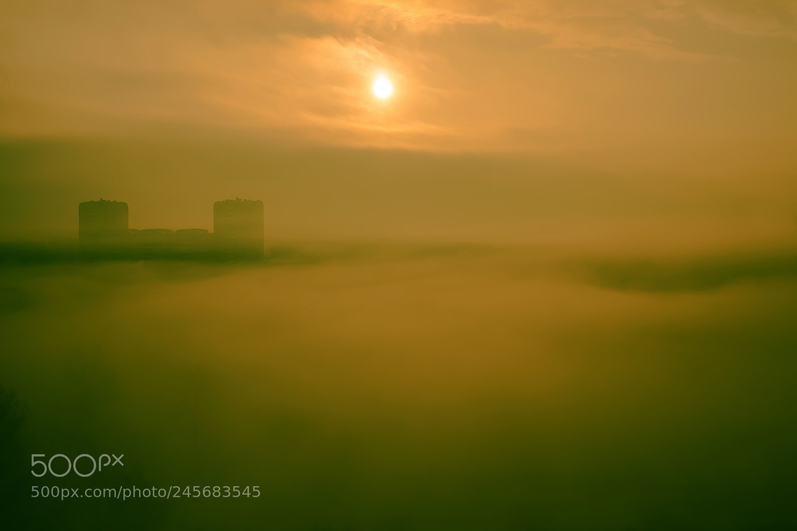 Canon EOS 700D (EOS Rebel T5i / EOS Kiss X7i) sample photo. Foggy city photography