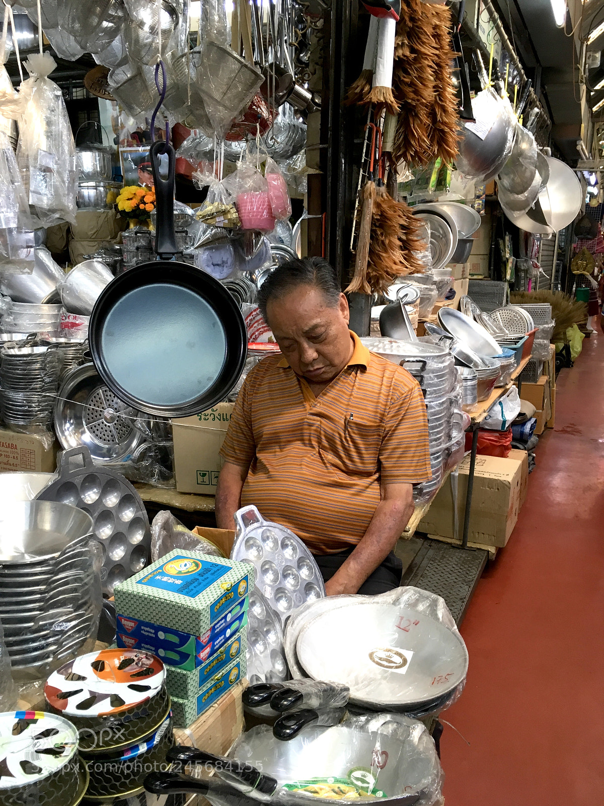 Apple iPhone SE sample photo. Tired business man bankok photography