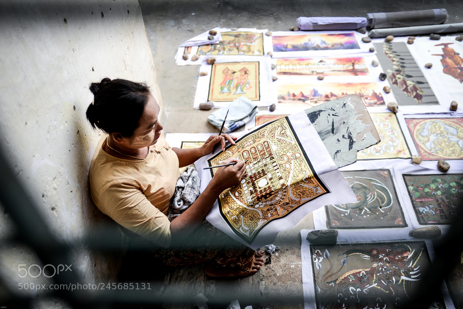 Nikon D600 sample photo. Finishing touches in bagan photography