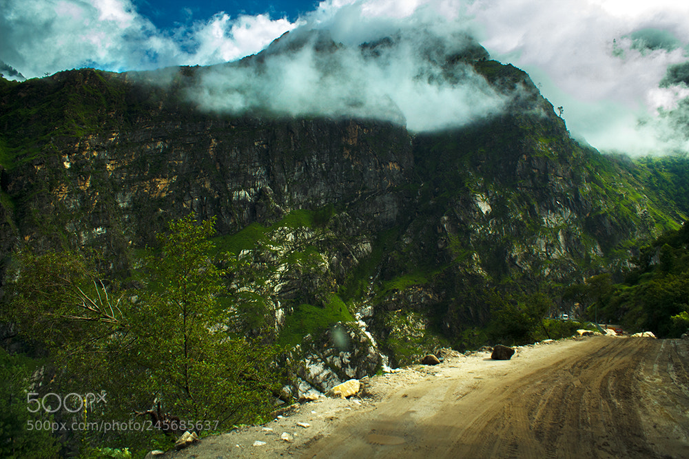 Canon EOS 550D (EOS Rebel T2i / EOS Kiss X4) sample photo. Rocky hills in kinnaur photography