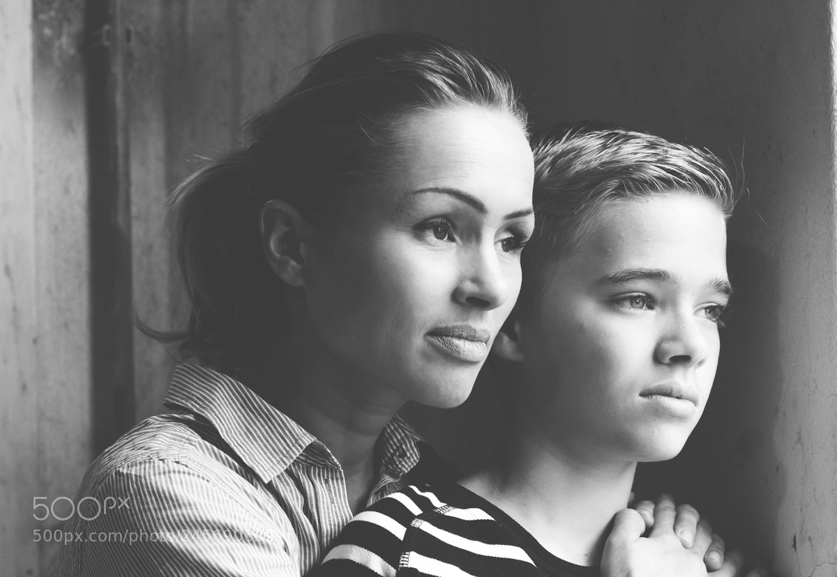 Canon EOS 7D Mark II sample photo. Mother and son photography