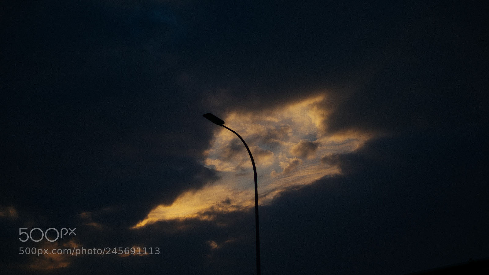 Fujifilm X-T1 sample photo. Hole in the sky photography