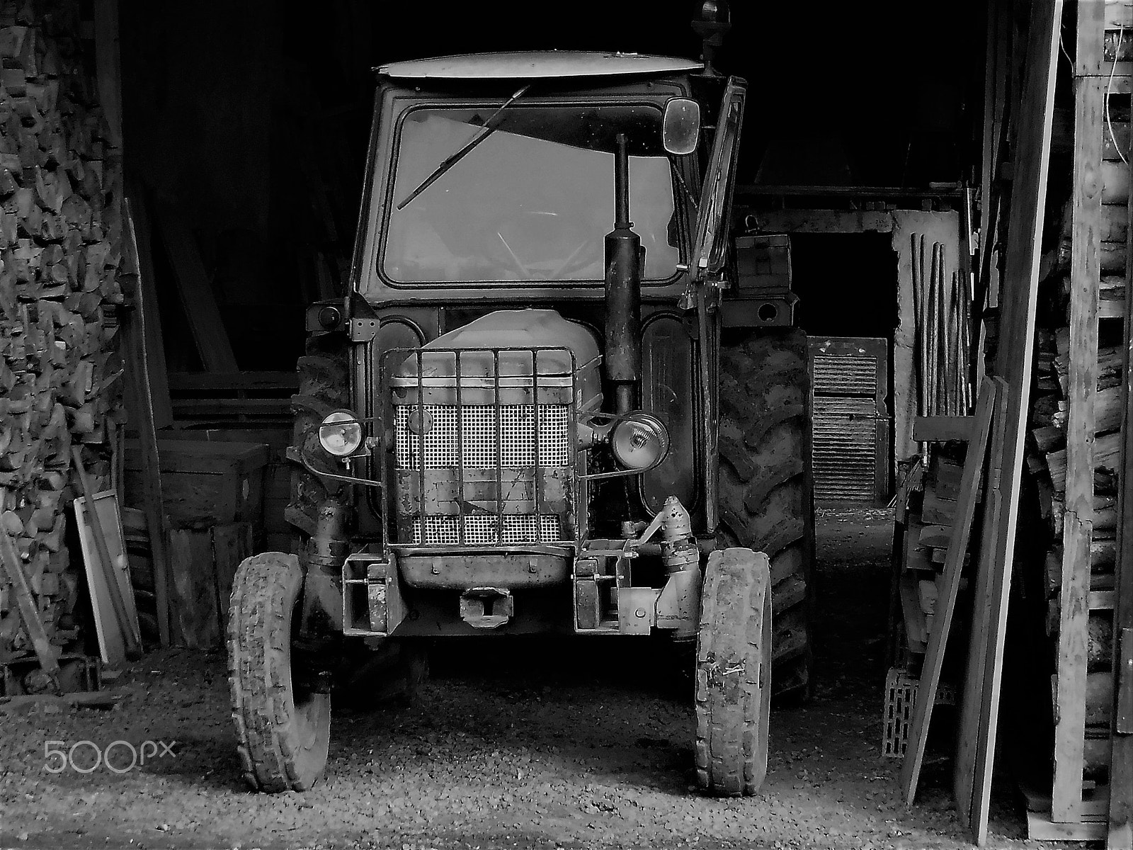 Fujifilm FinePix XP90 XP91 XP95 sample photo. Enigmatic truck ( v. schonbrotz) photography