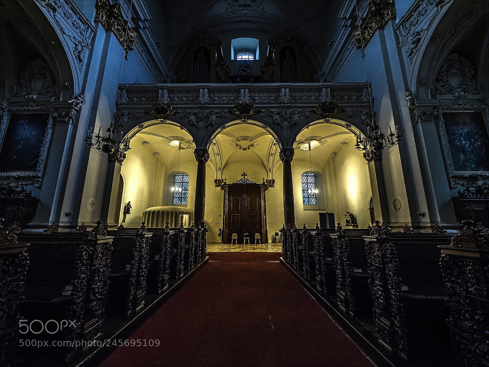 Olympus OM-D E-M1 sample photo. Linz church interiors photography