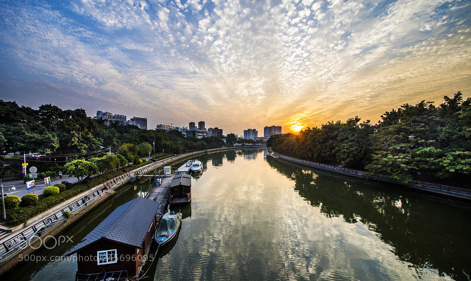 Canon EOS 5DS sample photo. 花地河 photography