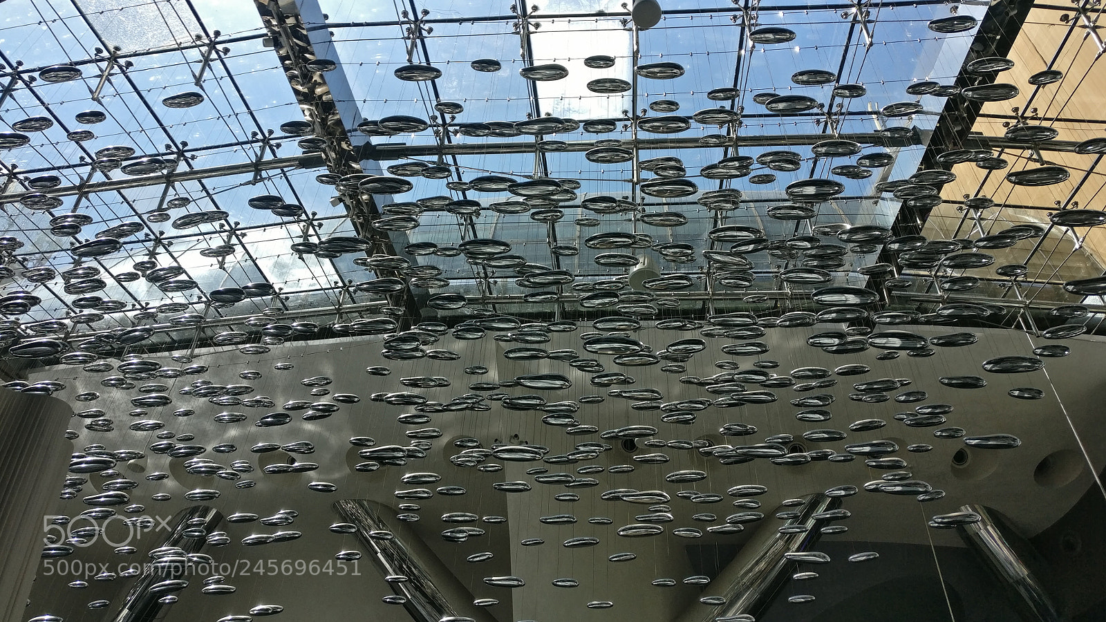 OnePlus A3003 sample photo. Bubbles photography