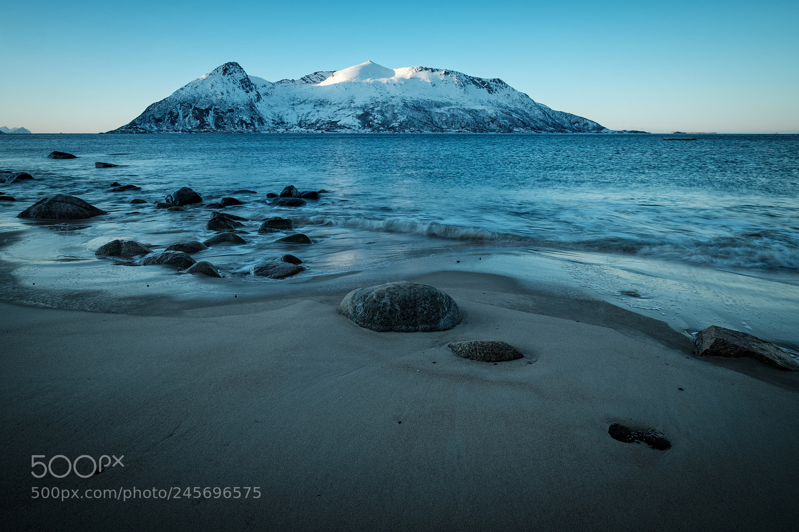 Fujifilm X-Pro2 sample photo. The cold beach photography