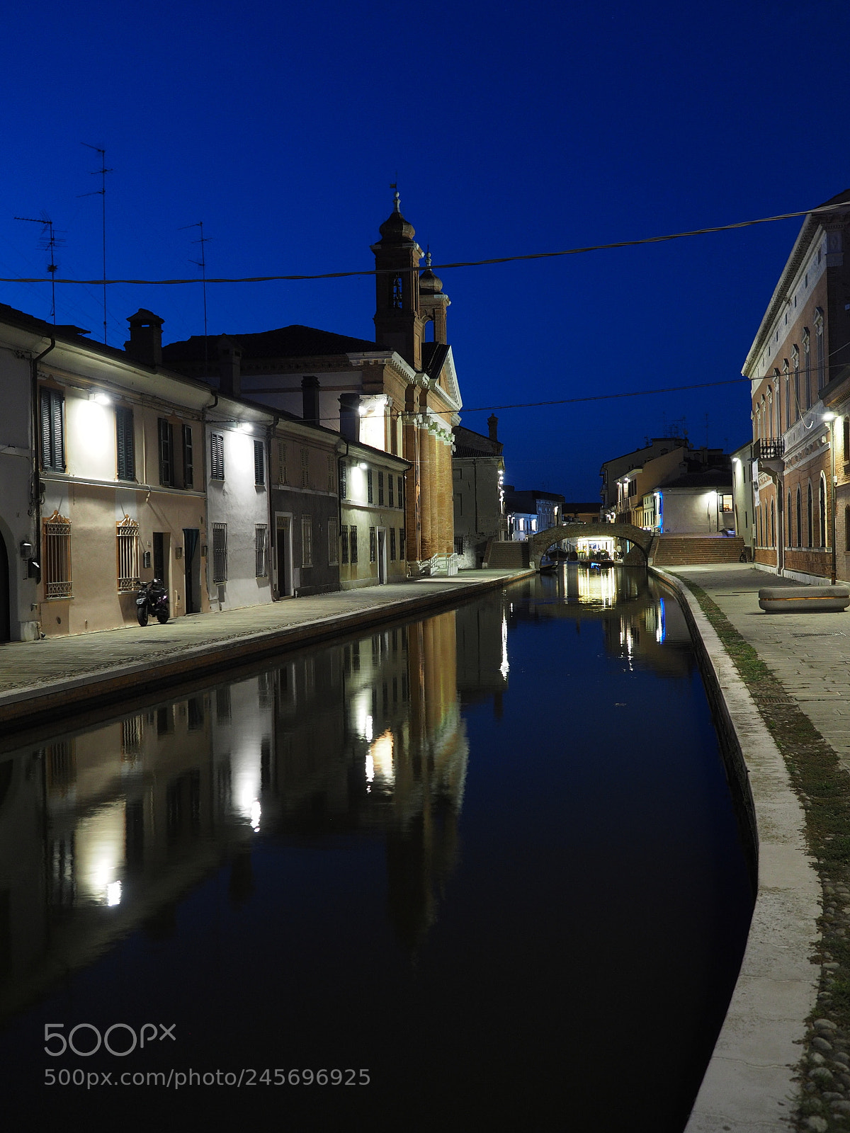 Olympus OM-D E-M5 II sample photo. Comacchio 17p8076187 20k em5ii photography