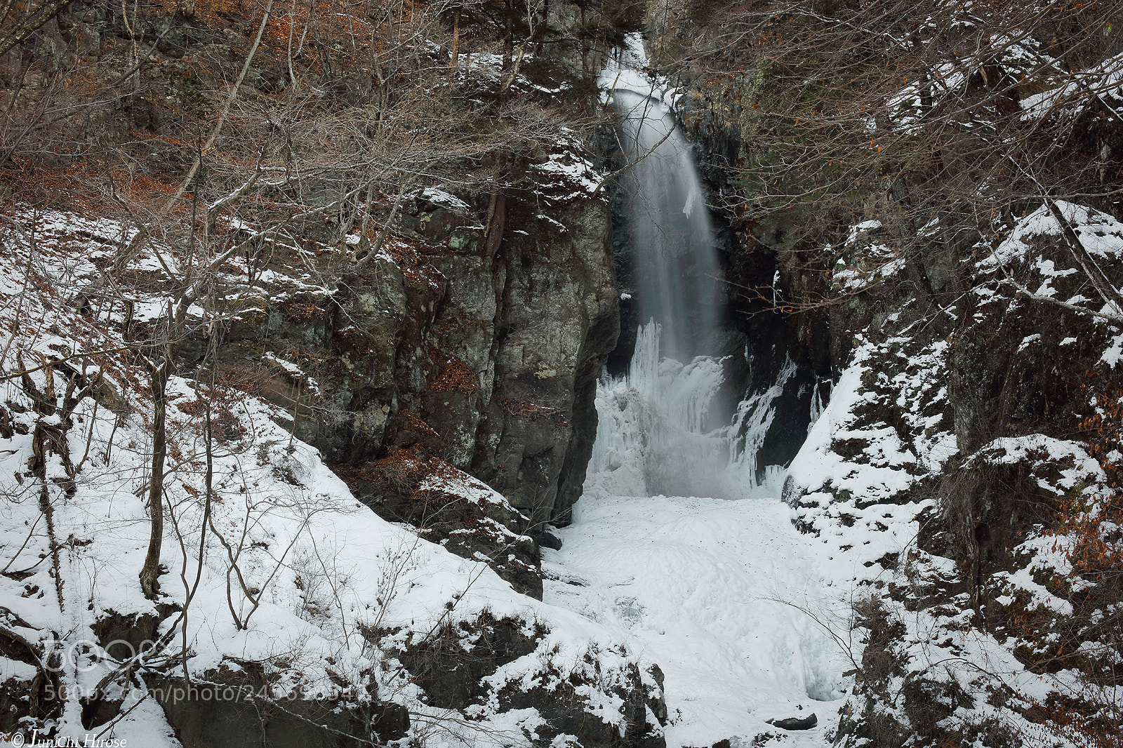 Canon EOS 5DS sample photo. Residual snow photography