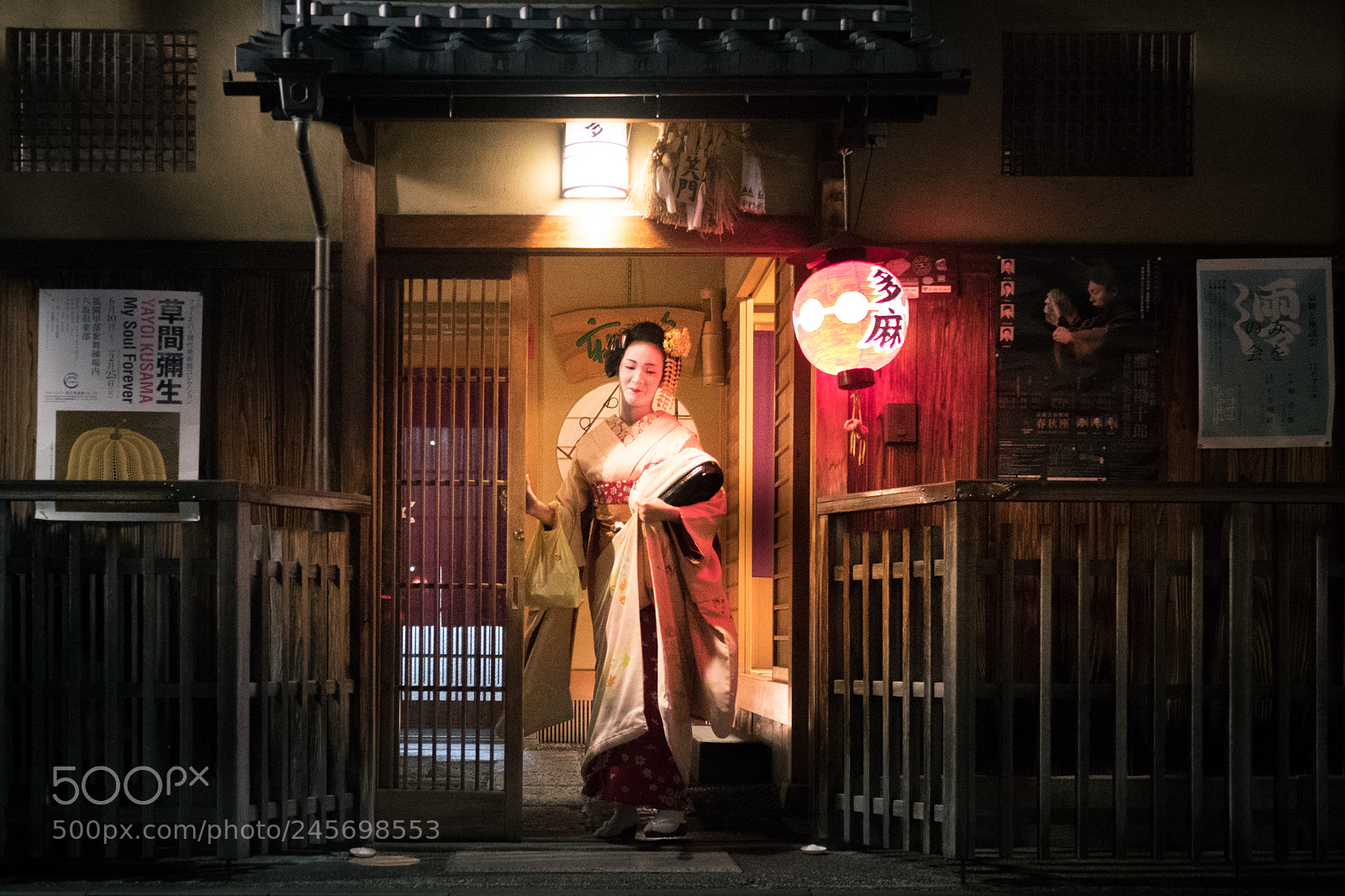 Sony a6300 sample photo. Gion tea house photography