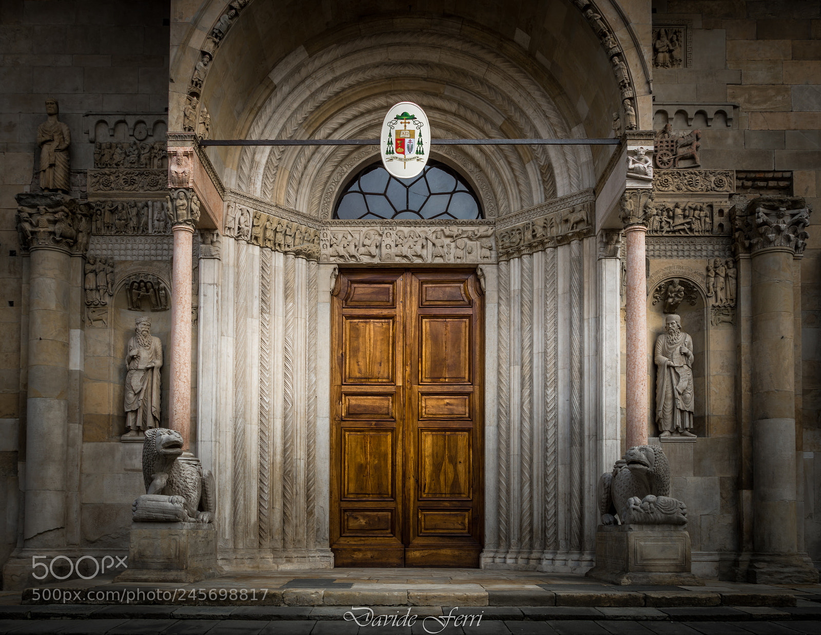 Nikon D3200 sample photo. Door photography