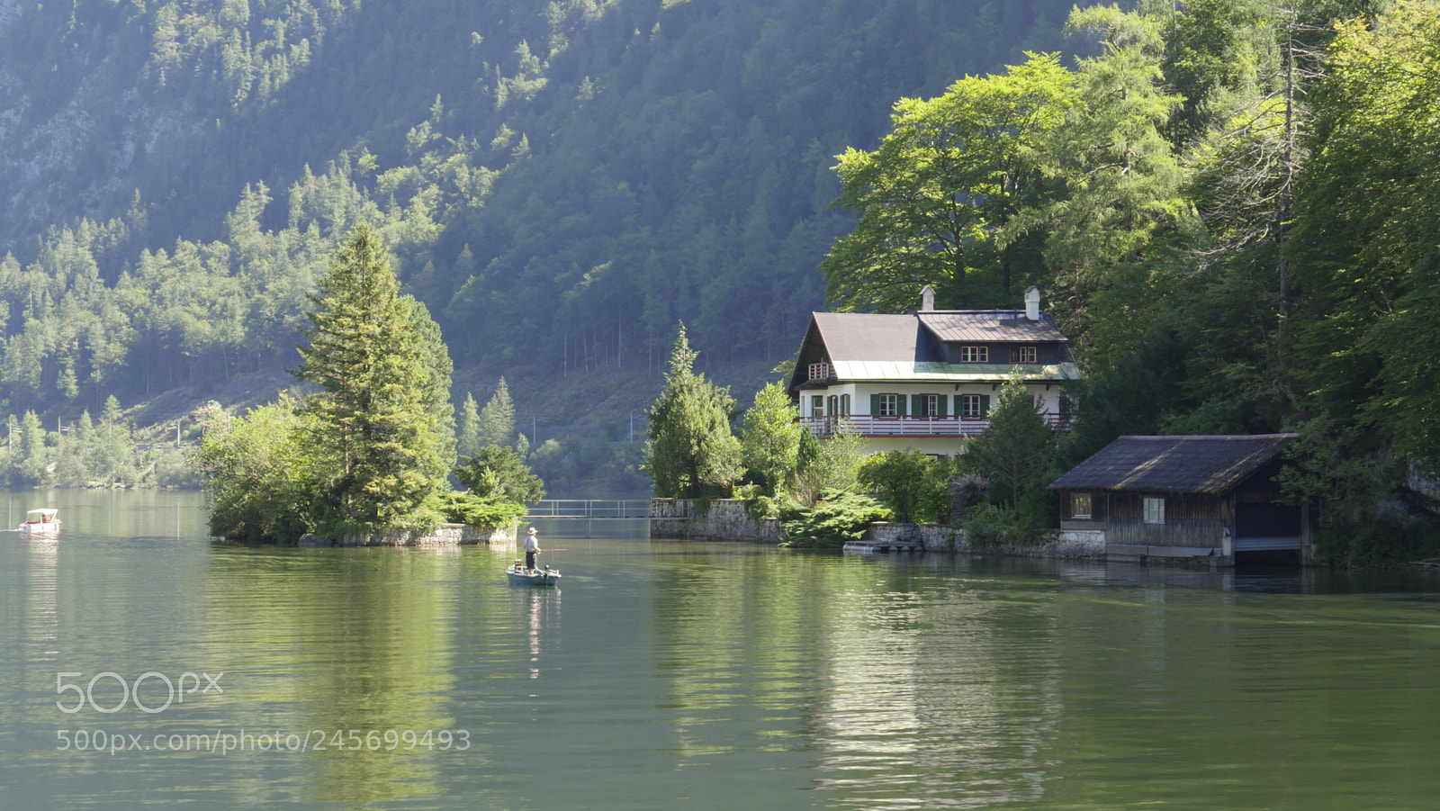 Panasonic Lumix DMC-GX8 sample photo. Fischer im boot am photography