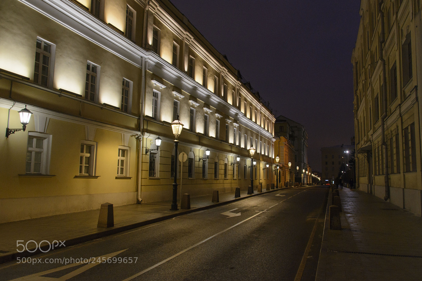 Nikon D5200 sample photo. Empty street photography