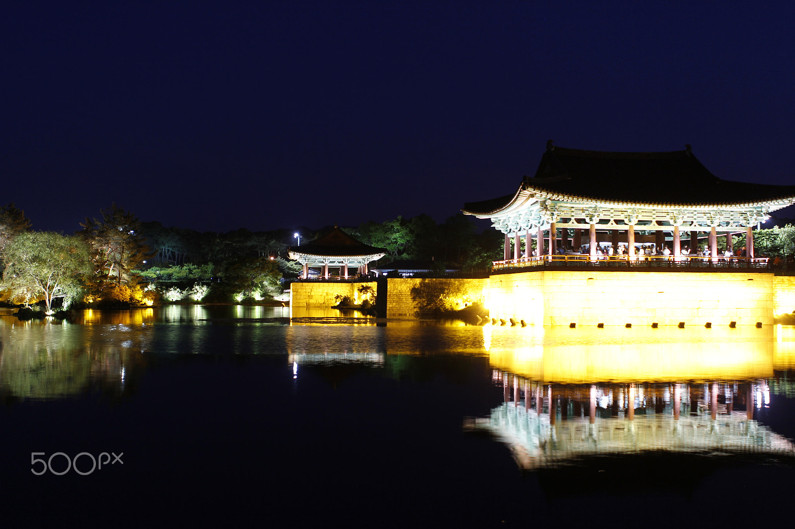 Canon EOS 60D + Canon EF 24-70mm F2.8L USM sample photo. Reflection of east palace photography