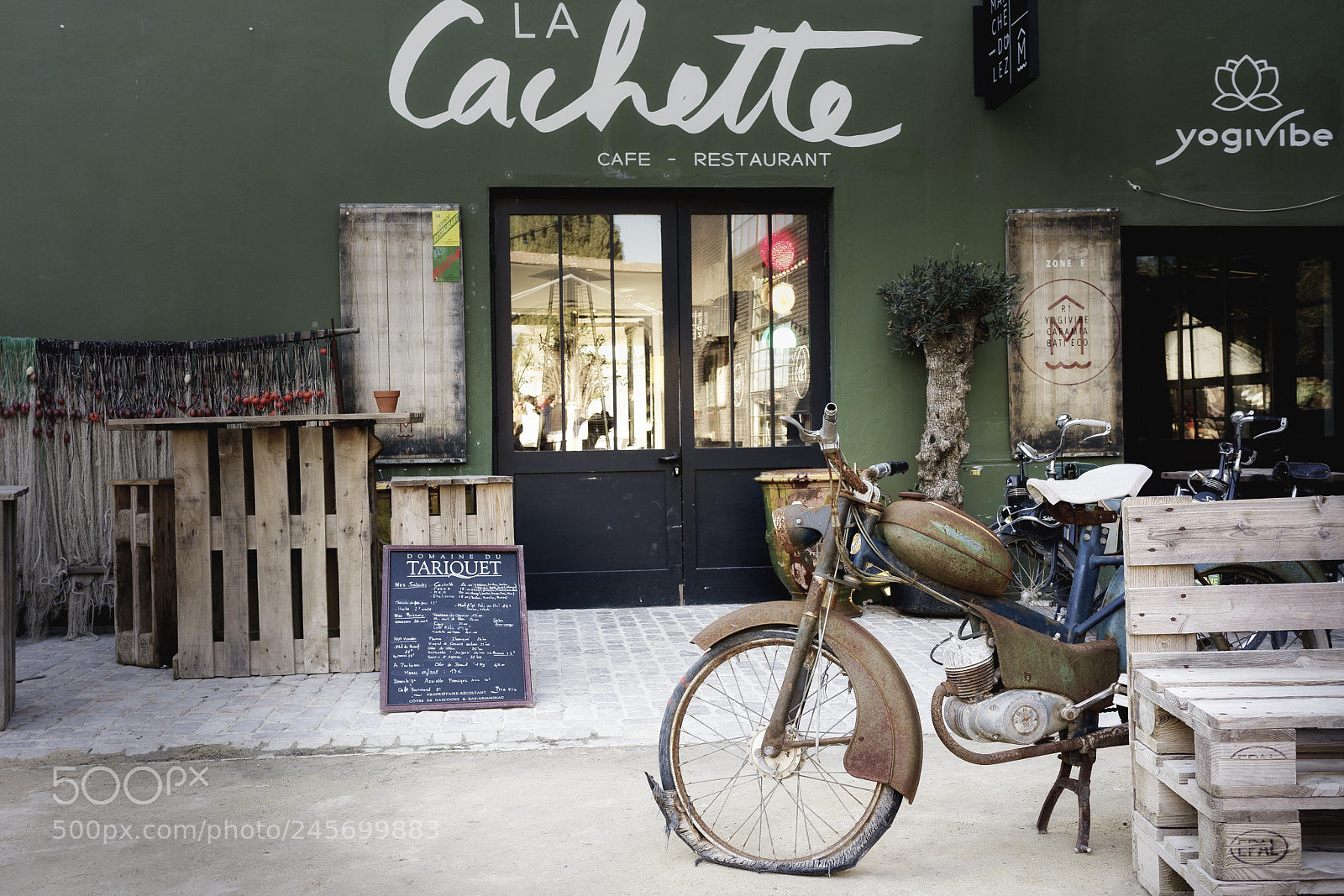 Sony a7 II sample photo. Old motorcycle photography