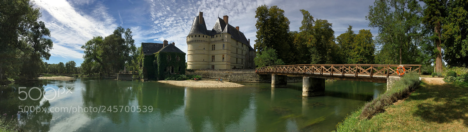 Apple iPhone 6s sample photo. Cheille, chateau de ilslette photography