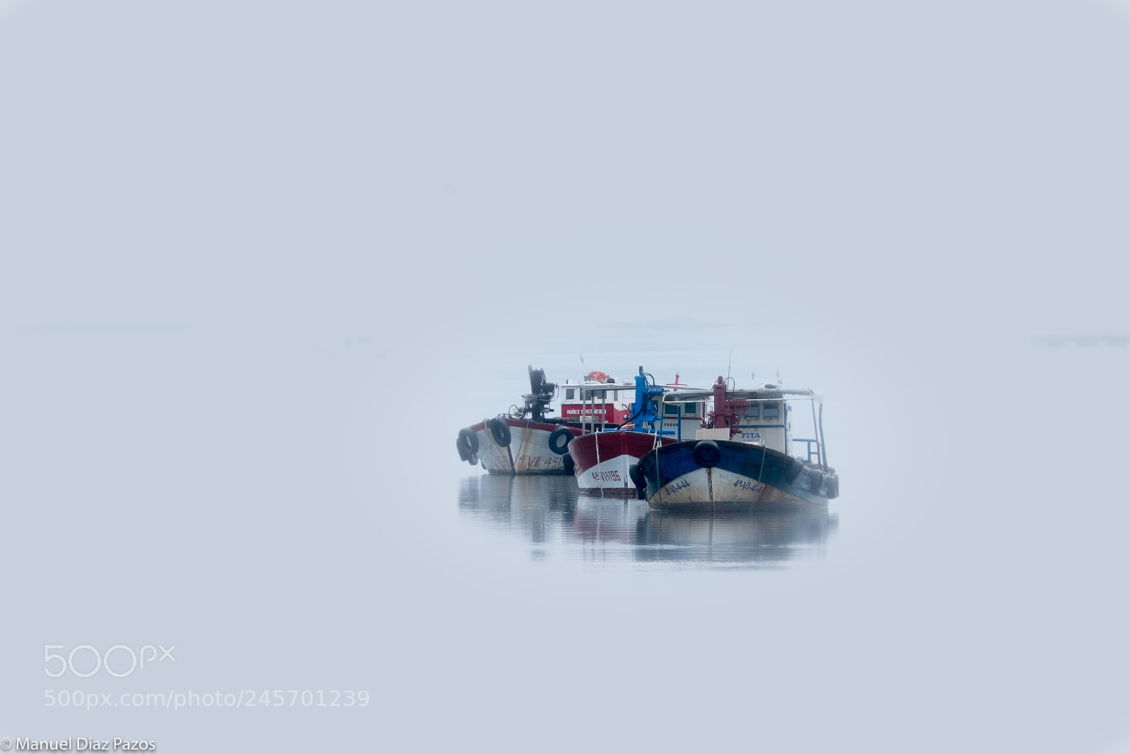 Fujifilm X-T2 sample photo. Barcos anclados photography
