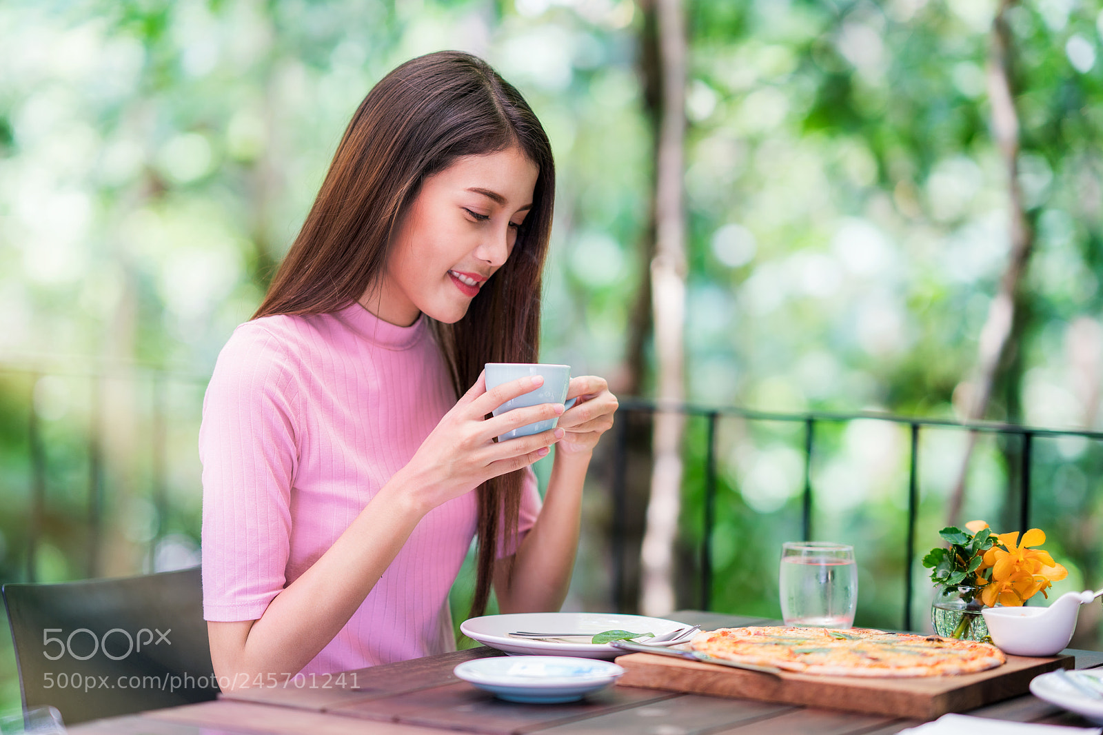 Sony a7R II sample photo. Asian lady drink a photography
