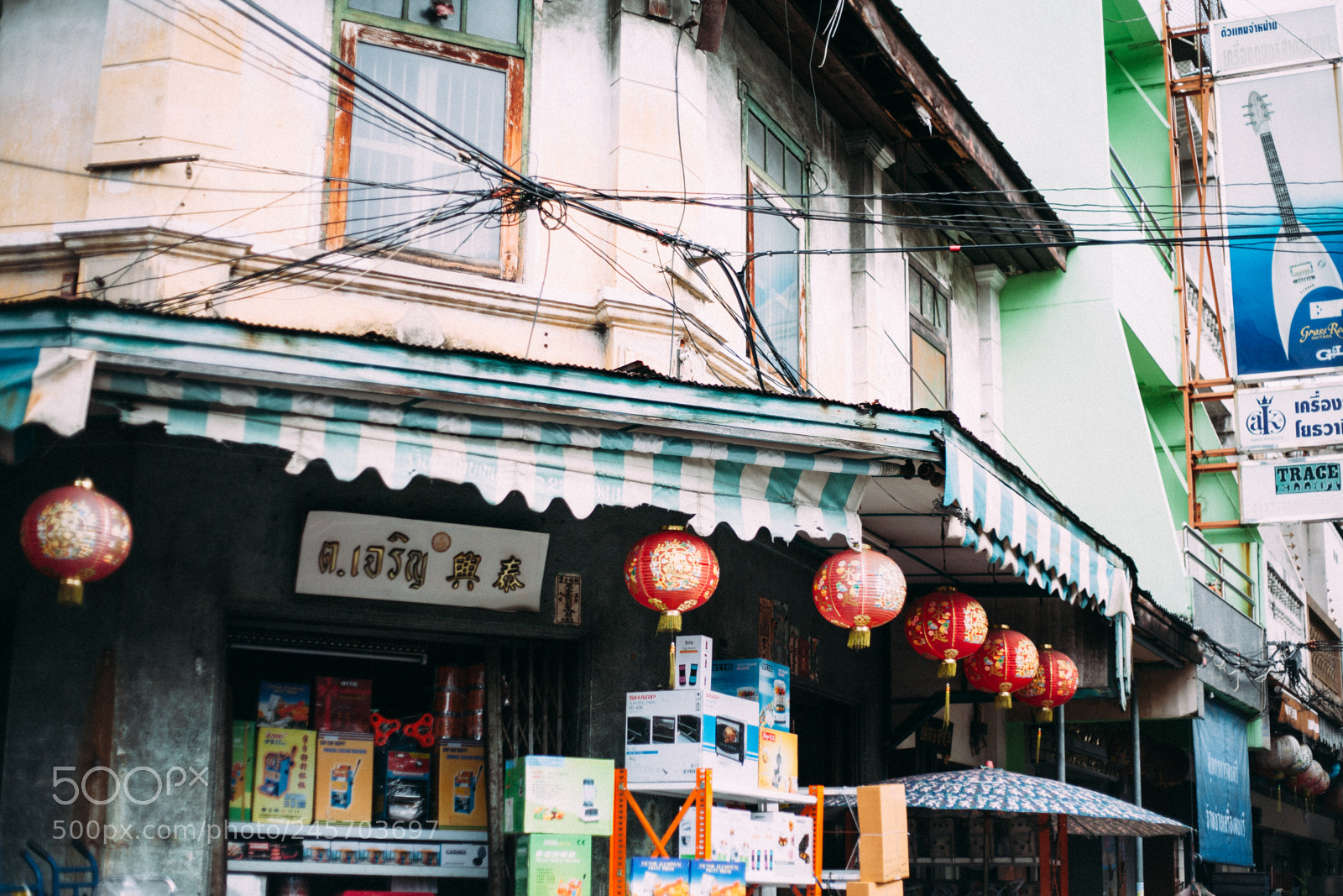 Canon EOS 5D sample photo. Chinese's shop photography