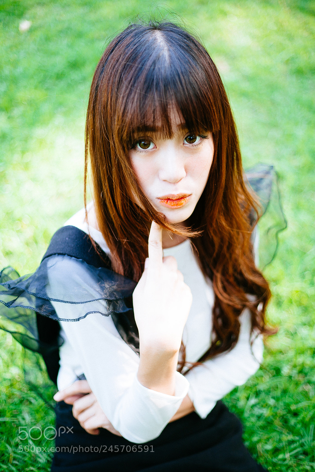 Canon EOS 5D sample photo. Beauty asian girl with photography