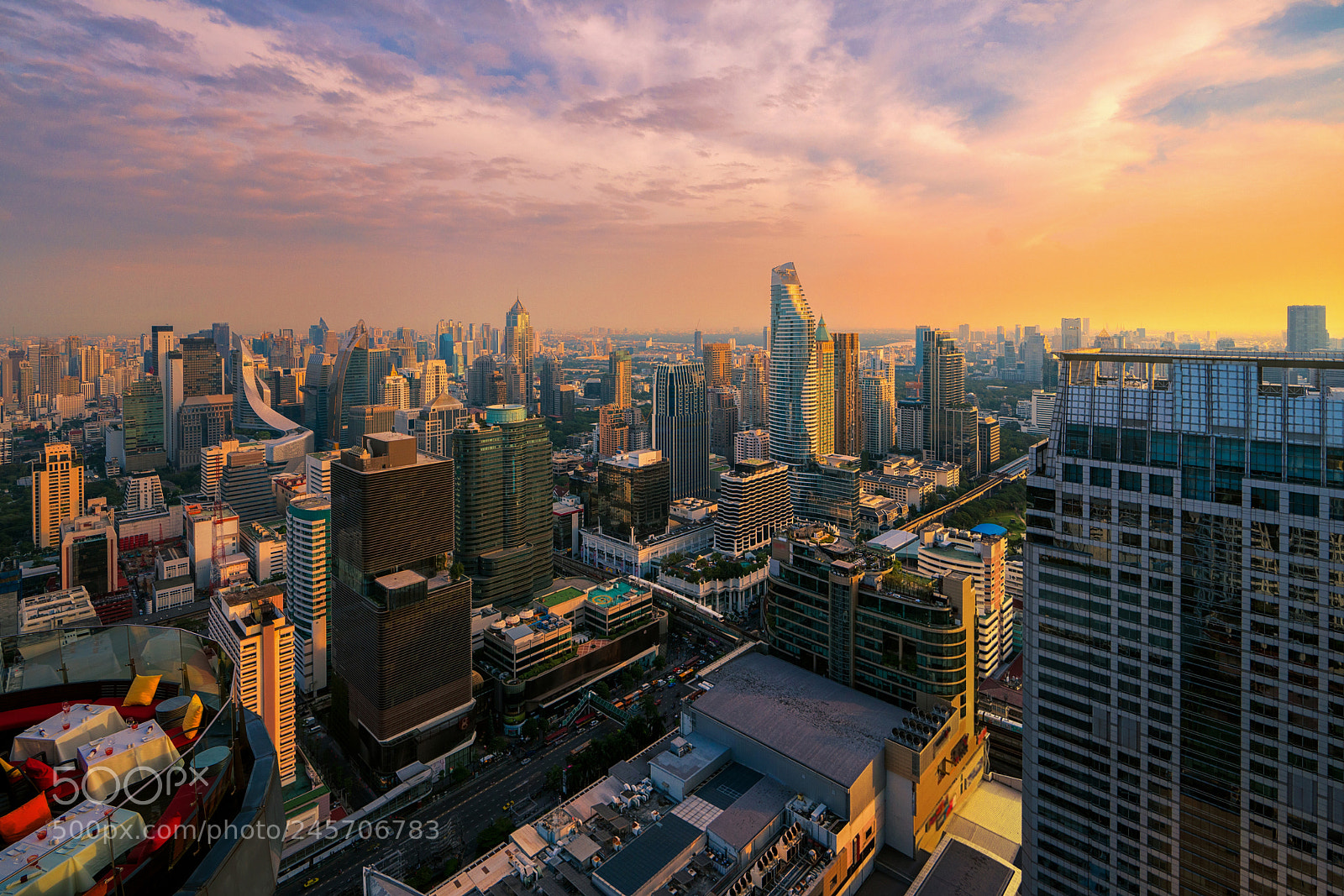 Sony a7R II sample photo. Sunset in ratchaprasong and photography