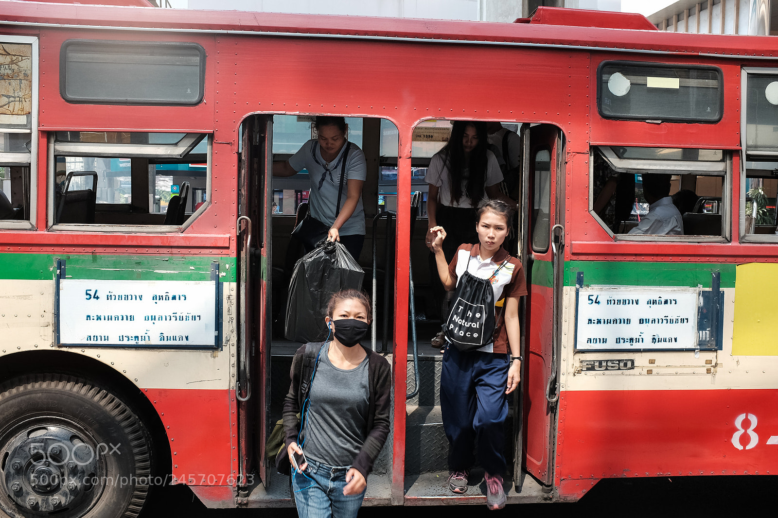 Fujifilm X100T sample photo. The daily commute photography